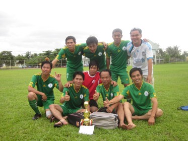 Đội bóng Cty đoạt Cup Vô địch Hội thao CB-CNVC tỉnh năm 2012